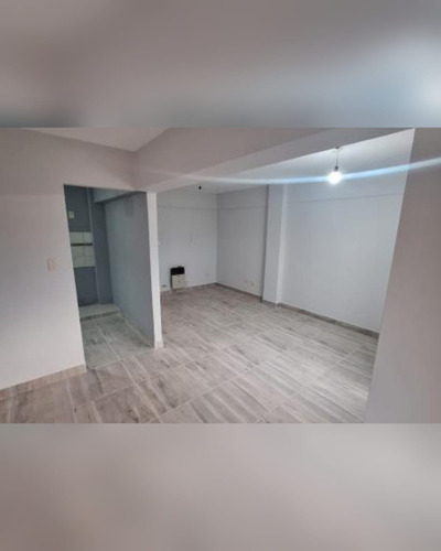 Venta Departamento 2 Dorm, Av Belgrano 3400 ( Esq Castro Barros)