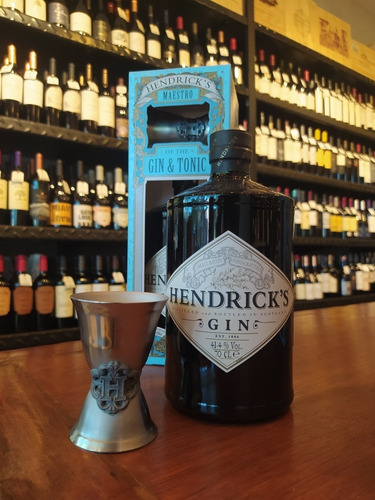 Gin Hendrick + Jigger De Metal Original + Estuche Zona Norte