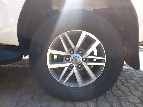 Toyota Hilux 2.7 SR 4X2 CD 16V FLEX 4P AUTOMÁTICO