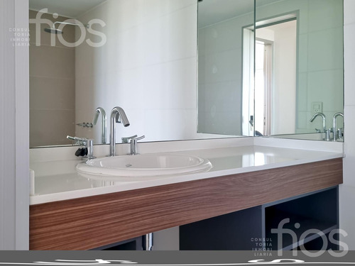 Venta Departamento De Dos Dormitorios Con Balcon, Cochera Y Amenities En Puerto Norte