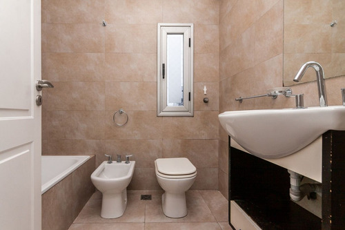 Piso Exclusivo De 4 Amb -en El Centro De Lanusita