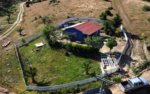 Gran Parcela Con Casa De Cuidador