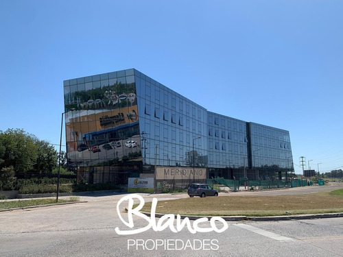 Imagen 1 de 22 de Nuevo Desarrollo En Pilar - Oficinas Y Locales En Inigualable Ubicación
