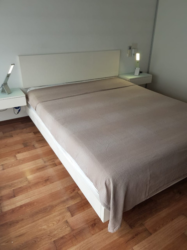 Cubre Cama Beige Basement Hecho En India.2,60x1,72 . Beige Lisa (Usado)