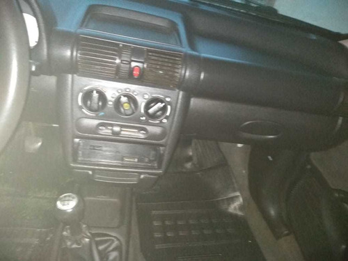 Chevrolet Corsa Sedan 2002 1.0 Super Milenium 4p