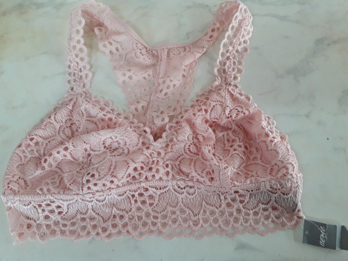 Lindo Bralette  Marca Aerie Talla M, Encaje, Sin Relleno.