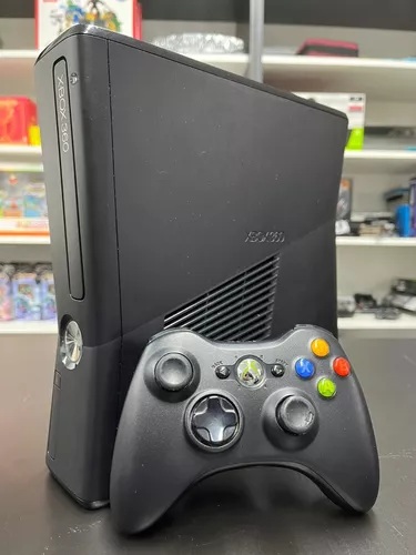 XBOX 360 SLIM BLOQUEADO USADO. COM 250GB DE ARMAZENAMENTO+FIO HDMI+1  CONTROLE+FONTE - Escorrega o Preço