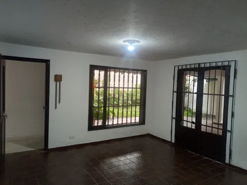 Casa Comercial En Arriendo En Patio Bonito, Poblado