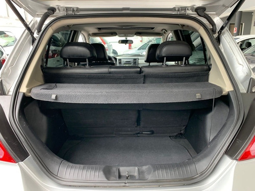 Imagem 11 de 11 de Nissan Tiida 2012 1.8 Sl Flex Aut. 5p