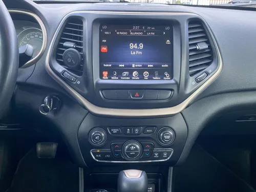 Jeep Cherokee 3.2 Longitude