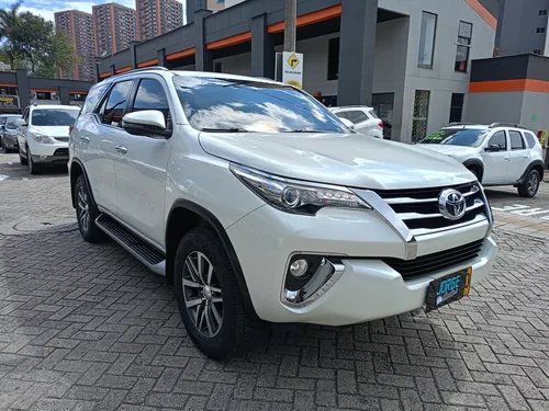 Toyota Fortuner 2.8 SRV