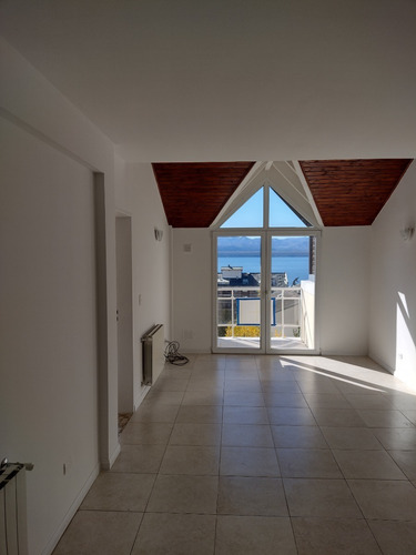 Imagen 8 de 25 de Venta Departamento Dúplex Centro Bariloche Con Vista Al Lago Y Cochera + Baulera, 3 Dormitorios, 3 Baños, 2 Balcones.