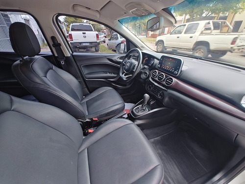 Fiat Cronos 1.8 16v Precision At6 Pack Premium