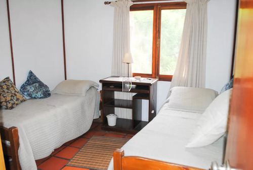 Casa Encantadora En Venta En El Chorro, Manantiales: Tu Refugio En La Naturaleza Y El Lujo.ref: 7286