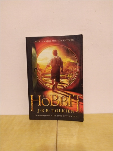 J. R. R. Tolkien - The Hobbit - Libro