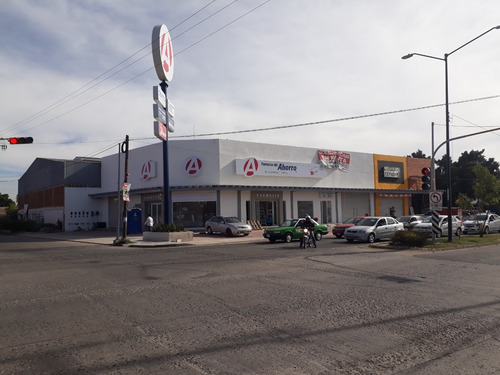 Imagen 4 de 4 de Renta Local Comercial Hilario Medina Esquina Tellez Cruces