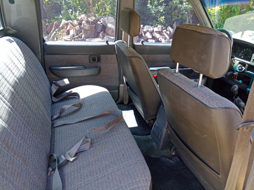 Toyota Hilux Sr5 4x4 D/c (1999) V. Full