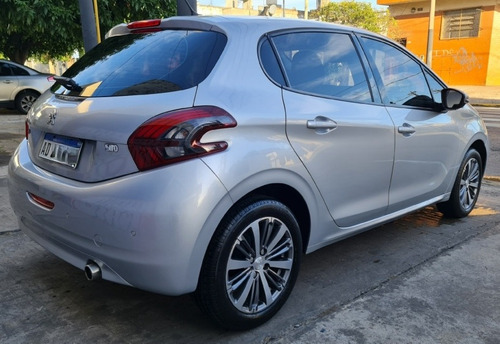 Imagen 3 de 11 de Peugeot 208 2018 1.6 Feline