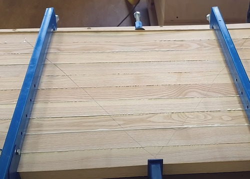 Dos Unidades Prensa Para Pegar Tablas De Madera 85 Cm Máx.