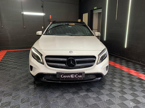 Mercedes-Benz Classe GLA 1.6 Vision Turbo Flex 5p