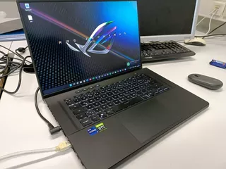 Rog Zephyrus M16