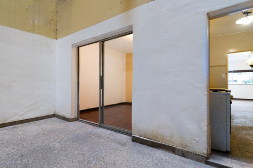 Imagen 17 de 19 de 3 Amb. Al Frente Con Patio. Apto Profesional.