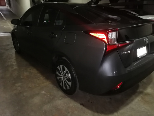 Toyota Prius 1.8 Base Cvt