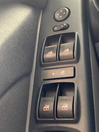 Imagem 11 de 15 de Fiat Idea Essence Dualogic 1.6 Flex 2015