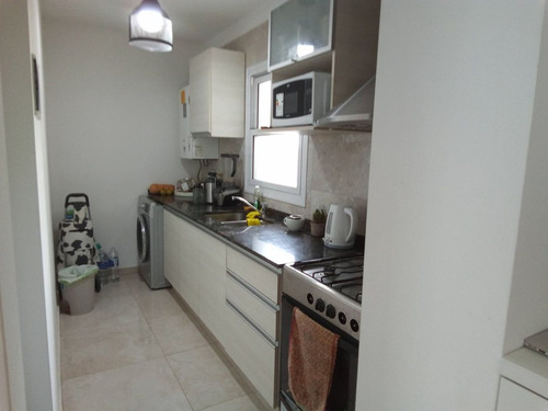 Departamento En Venta Banfield Centro Con Cochera
