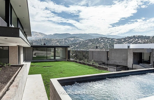 Casa En Condominio En Arriendo En Lo Barnechea