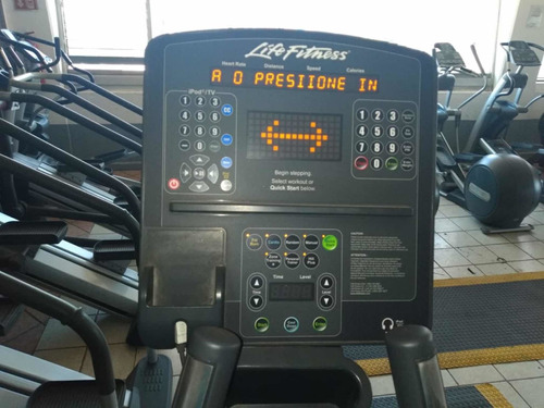 Escaladora Lifefitness