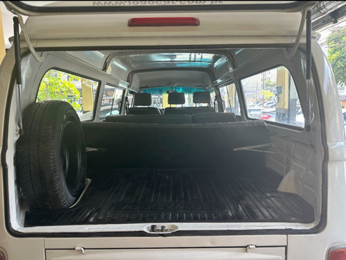 Volkswagen Kombi 1.4 MI STD LOTAÇÃO 8V FLEX 3P MANUAL