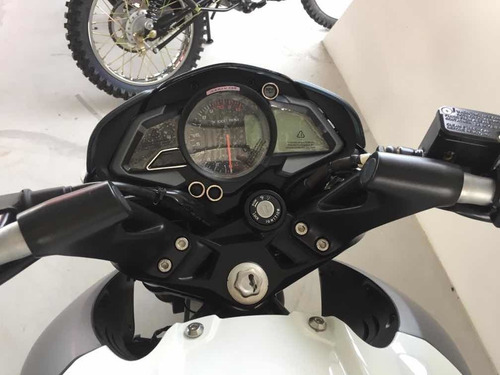 Imagen 7 de 19 de Bajaj Pulsar 200
