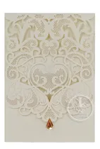 Comprar 50 Invitaciones Corte Laser Modelos Bifold V 13x18cm Mates