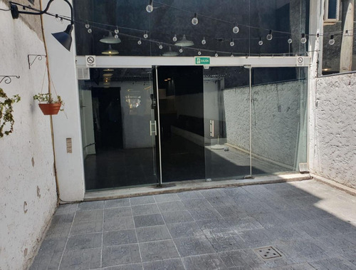 Imagen 12 de 16 de Sarandí Y Misiones, Gran Local De 210 M2 ,permite Gastronomía !!