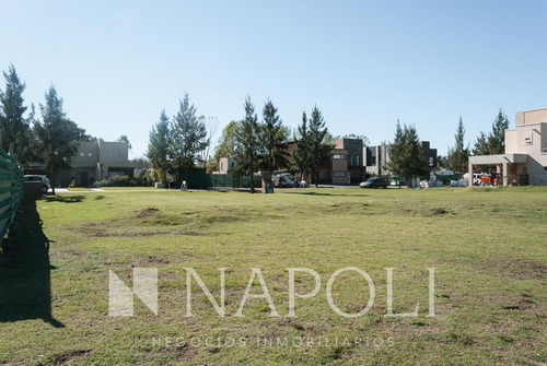 Imagen 3 de 11 de Venta De Lote Con Fondo A La Laguna, Principado San Vicente