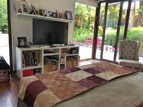 Condominio / Julia Bernstein / Larraín