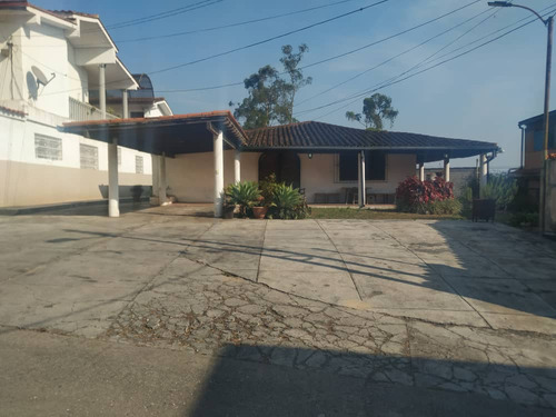 Casa Carrizal De Excelente Ubicación En Calle Privada