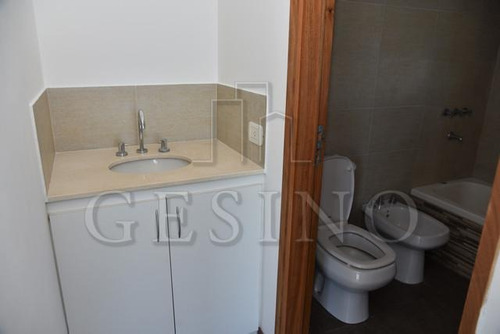 Imagen 16 de 20 de Departamento - La Plata