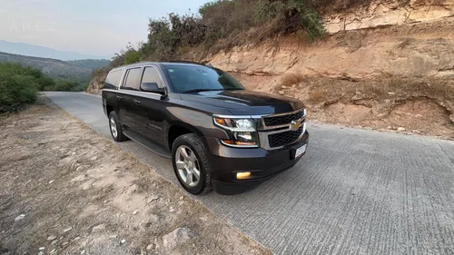 Chevrolet Suburban 5.3 Ltz Mt