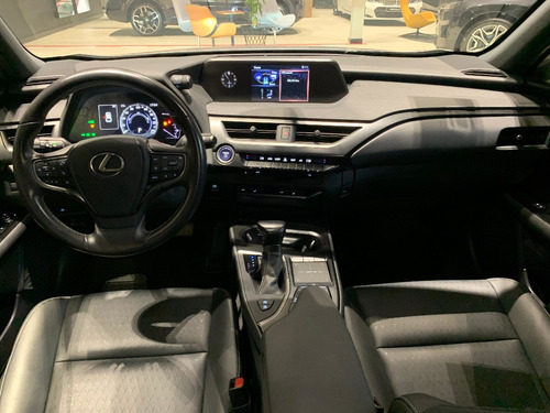 Lexus Ux 250h 2.0 Vvt-i Hybrid Dynamic Cvt