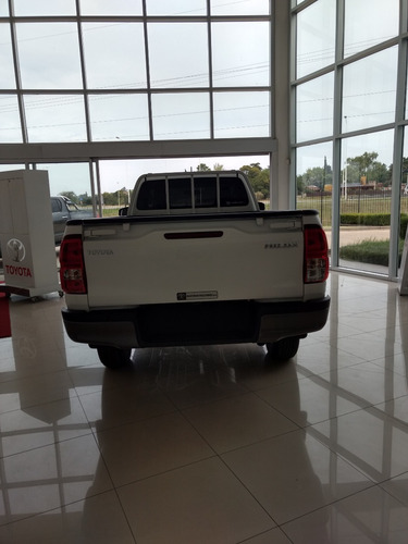 Toyota Hilux Cabina Simple 4 X 4 Modelo 2021