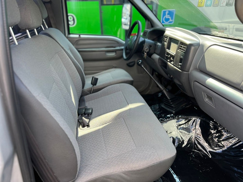 Ford F-350 3.9d 4x2 Completa 2005