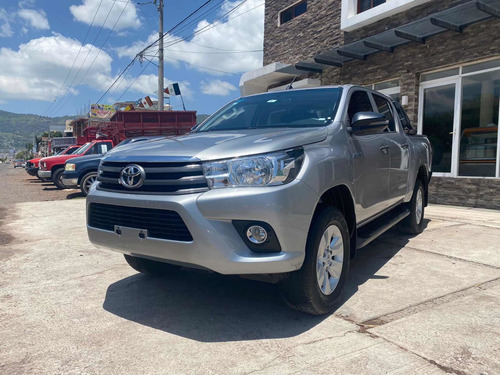 Imagen 3 de 14 de Toyota Hilux 2019 2.7 Cabina Doble Sr Mt