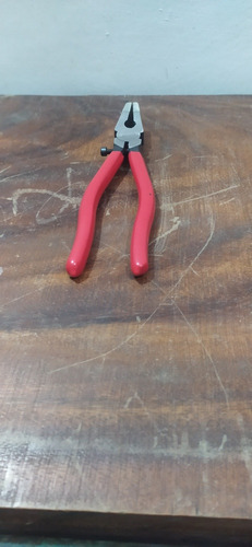 Alicate Para Llaveros Con Punta De Goma 8