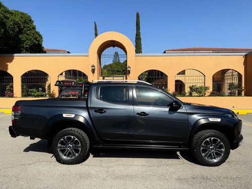 Mitsubishi L200 2.4 Cd Gls 4X4 At