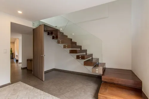 Casa En Venta En Calatrava. Cod V5907