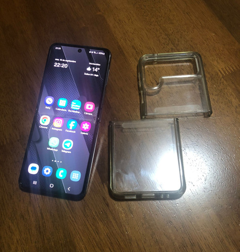 Celular Samsung Galaxy Z Flip 4 Usado Con Detalle (Usado)
