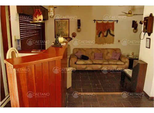 Vendo Casa 5 Dormitorios Con Piscina, Primeras Paradas Playa Mansa A 300 M Del Mar, Punta Del Este.