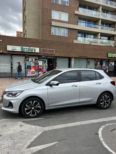 Chevrolet Onix 1.0T Premier Hatch At